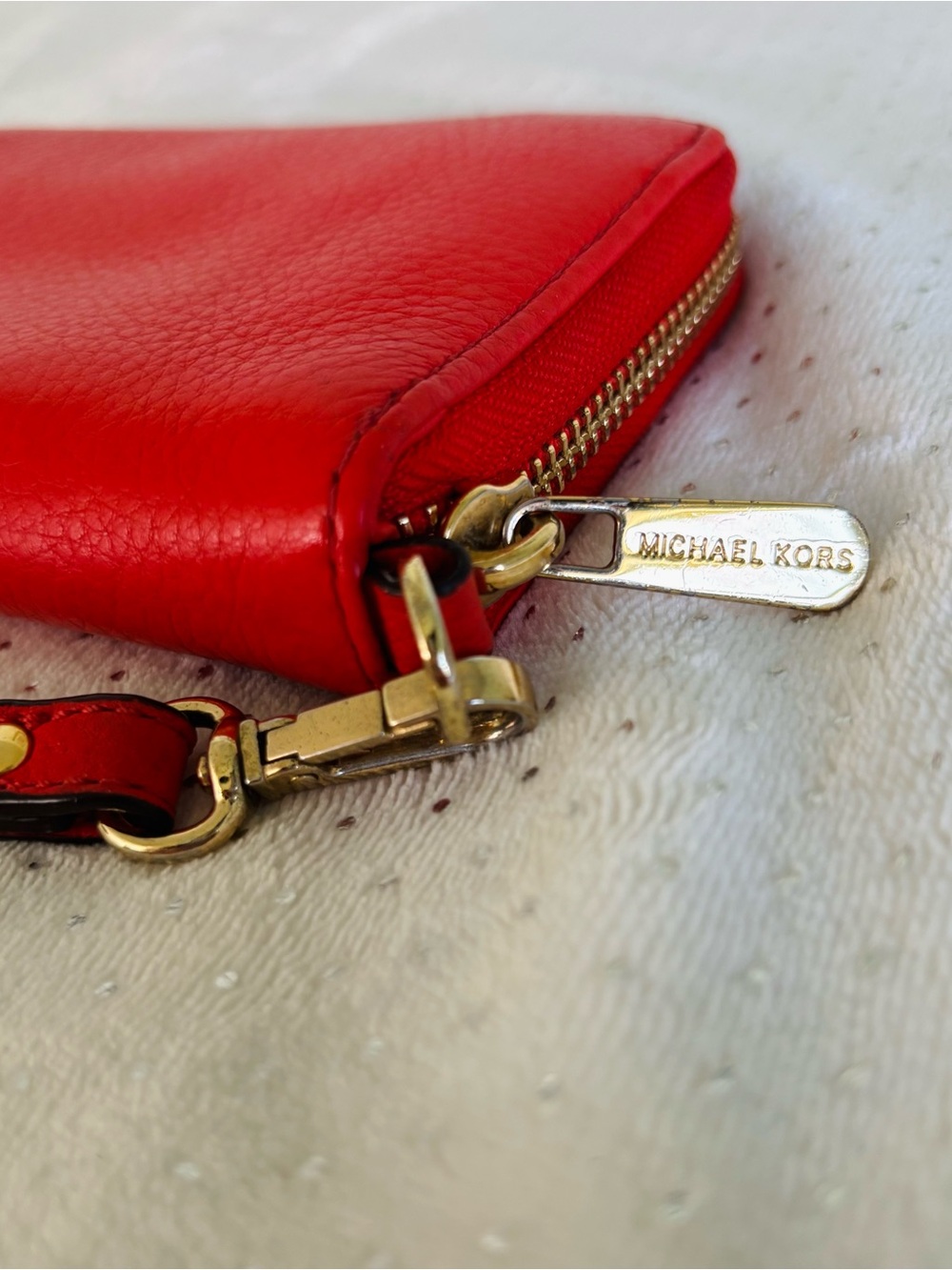 Michael Kors Red Pebbled Leather Wristlet with Gold Plaque - Picture 7 of 10